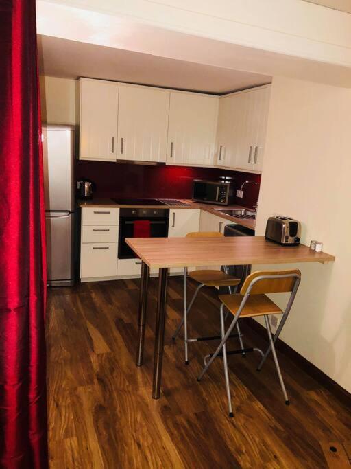 Vibrant Apartment At The Shore In Leith 爱丁堡 外观 照片